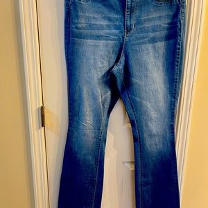 Fashion Nova Blue Jeans 👖